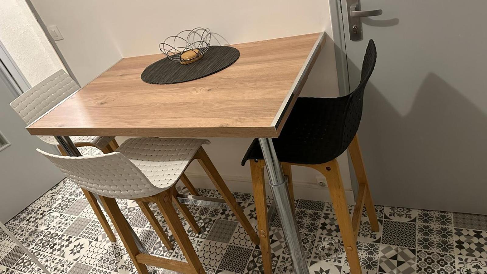 Le Bord De La Loire - Chambre Avec Salle De Bains Commune Nantes Esterno foto